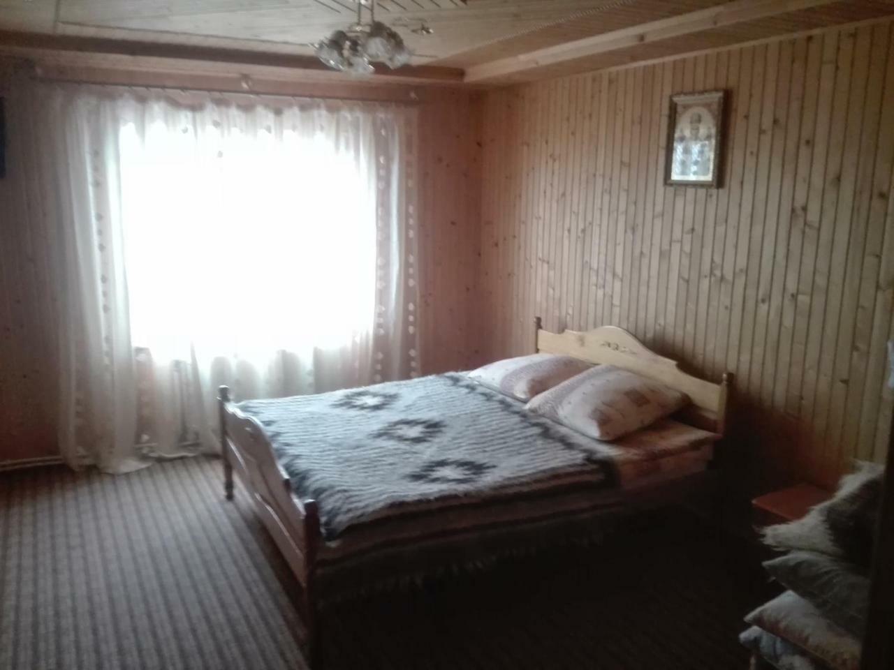на беріжку Country house